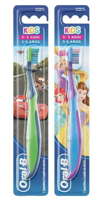 Oral-B Kids Spazzolino Manuale Cars & Princess 3-5 Anni 1 Pezzo Casuale